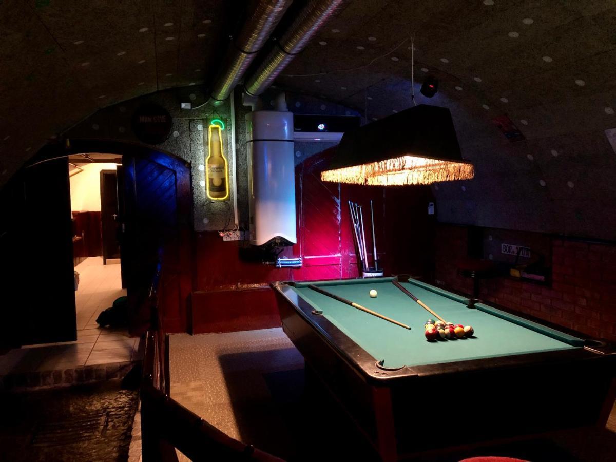 Whole Basement Former Pub 5 For Stag Do * Budapeszt