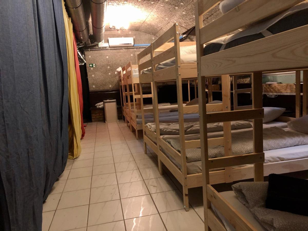 Apartament Whole Basement Former Pub 5 For Stag Do Budapeszt