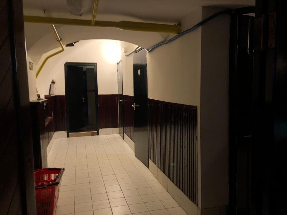 Whole Basement Former Pub 5 For Stag Do Apartament Budapeszt