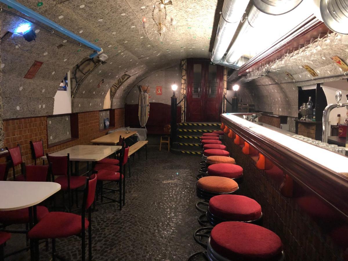 Apartament Whole Basement Former Pub 5 For Stag Do Budapeszt